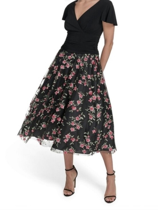 Jessica Howard Dresses & Skirts - NWT Embroidered Dress By Jessica Howard